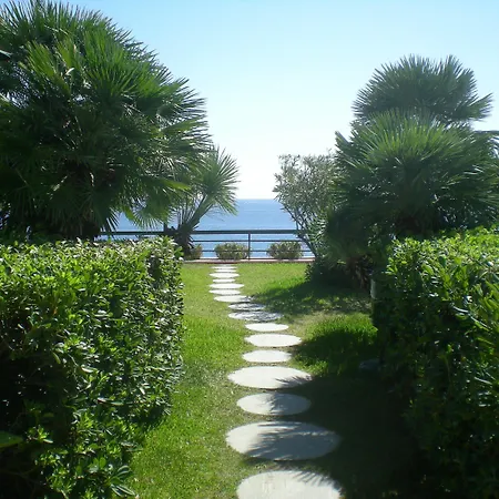 Hotel Grand Del Mare &